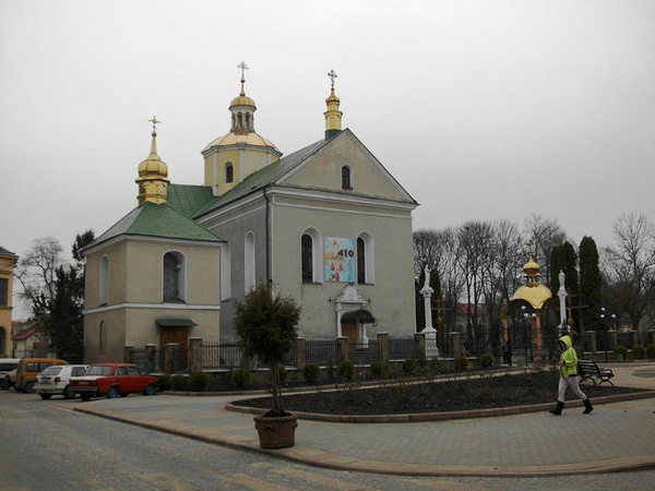 Eine der Kirchen im ukrainischen Solotschiw